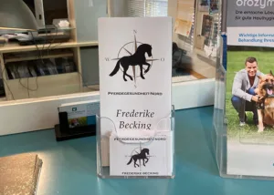 Meine Flyer beim Tierarzt